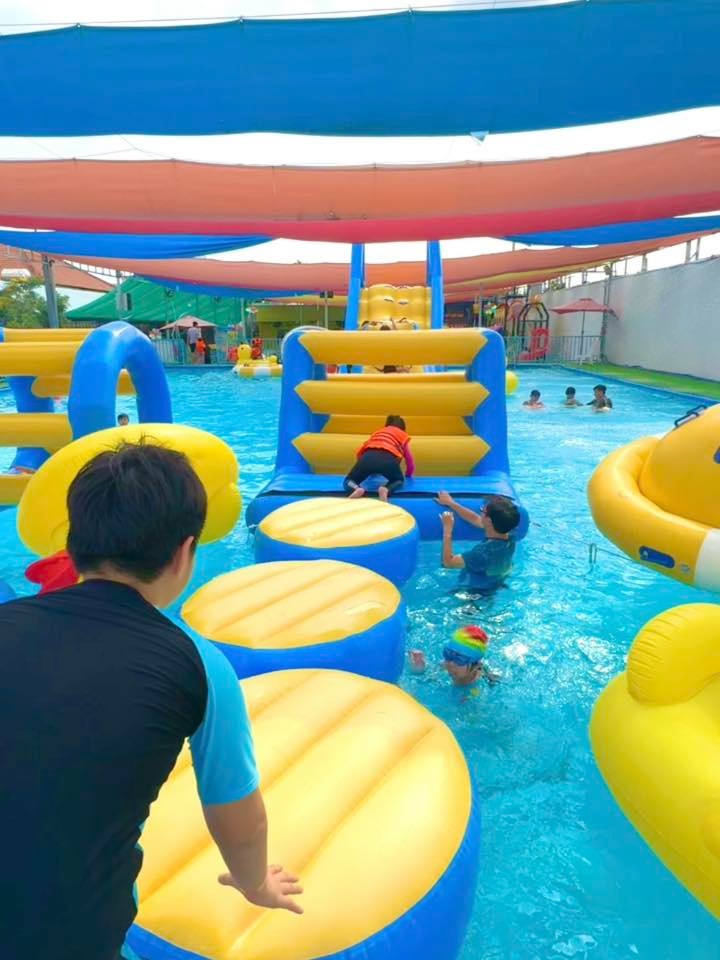 Hồ bơi trẻ em – Xứ sở mát lành cho bé iu tung tăng hè này!