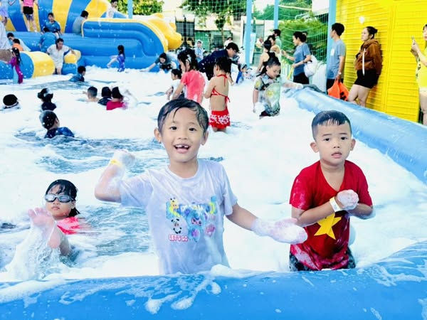 Tips để nhà mình vui chơi hồ bơi thật an toàn